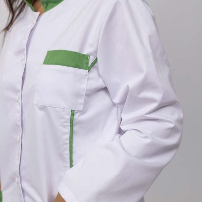 Medicinska uniforma sa zelenim detaljima za rad u zdravstvu